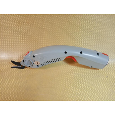 CUTTER ELECTRIQUE AVEC BATTERIE ET LAME CUTTER ELECTRIQUE AVEC BATTERIE ET LAME
